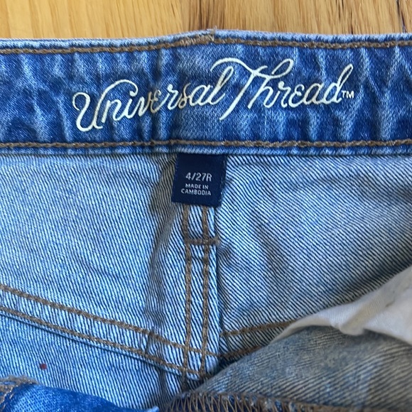 Universal Threads High Rise Shortie- Target - Picture 3 of 4